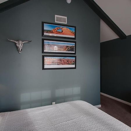 Vacation Home 5 Mins To Down Town 2 Bedrooms 2 Baths Garden Area Hot Tub 내슈빌 외부 사진